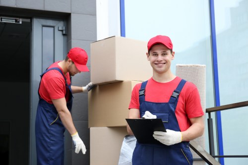 Moving van service for Canary Wharf apartment and office relocations