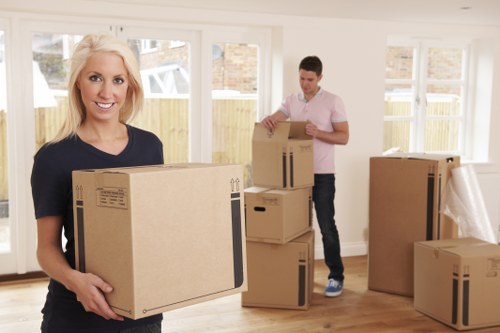 Reliable moving service in Canary Wharf for apartments and offices