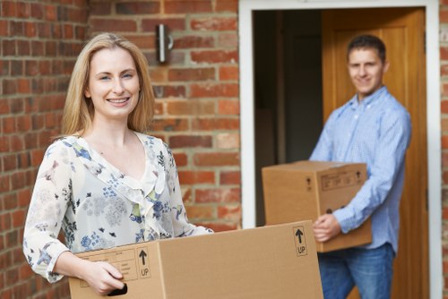 Canary Wharf man and van service for home and office transport