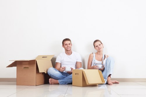 Small removals and delivery support in Canary Wharf